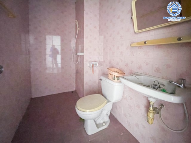 *****ทาวน์โฮมมือสองนนทบุรี ม.เจ้าพระยา9 บางกรวย-ไทรน้อย เนื้อที่มากถึง 20.1 ตร.ว. ฟังก์ชัน 4 ห้องนอน 3 ห้องน้ำ ทาวน์โฮมสภาพดี บนทำเลเยี่ยม เชื่อมต่อ ถ.ราชพฤกษ์, ถ.รัตนาธิเบศร์ แถมใกล้รถไฟฟ้าสายสีม่วง "สถานีบางพลู" จองด่วน!